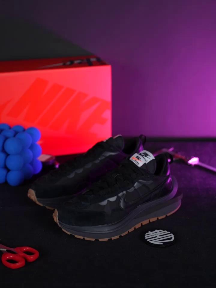 H12纯原 sacai x Nike VaporWaffle “Black Gum” 黑色 黑生胶 男女同款
